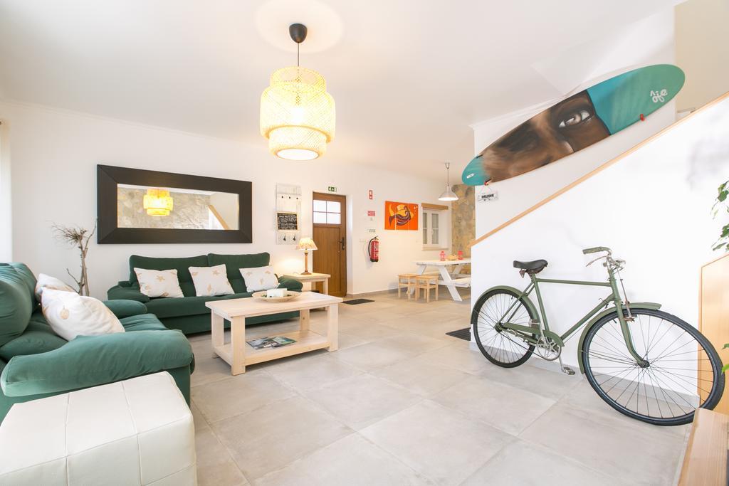 Alex Surf Hostel Балеал Экстерьер фото