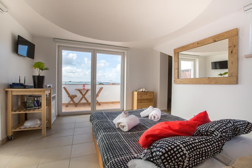 Alex Surf Hostel Балеал Экстерьер фото